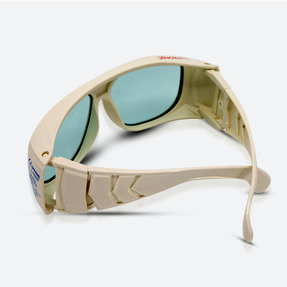 Fractional laser goggles